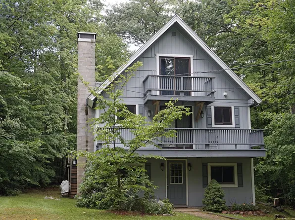 82 Suissevale Ave, Moultonboro, NH 03254