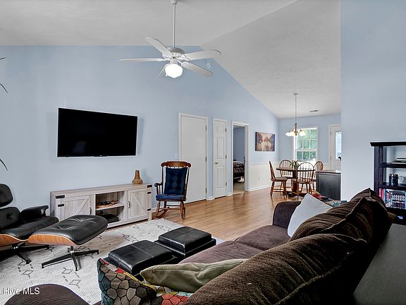 3rd image of 7394 Opal Stone Court
