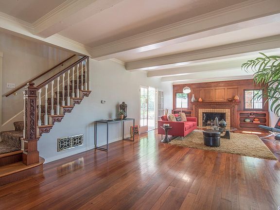 3rd image of 339 Lawson Pl