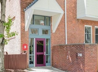 218 Thorndike St APT 104, Cambridge, MA 02141