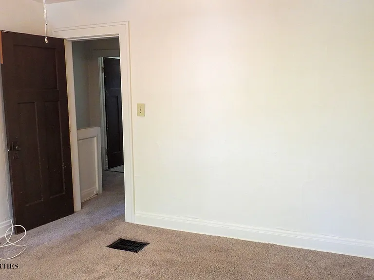 437-451 Rhoads Ave — Photo 30