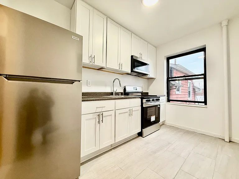 1544 Gillespie Ave #6B — Photo 7