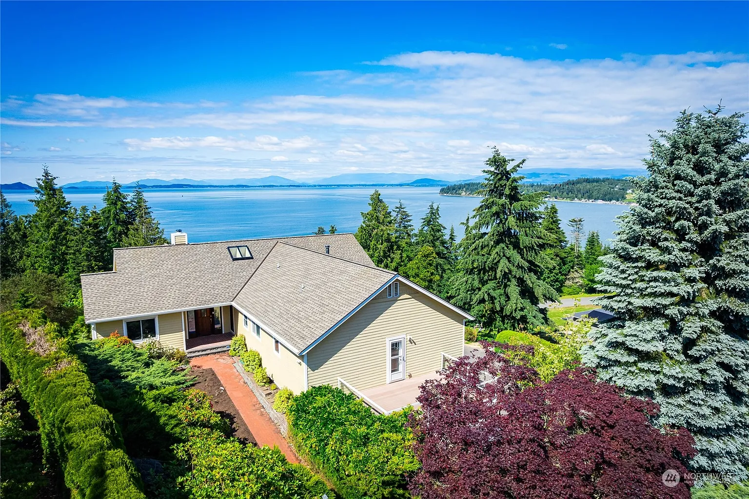 174 Belmont Place photo 1