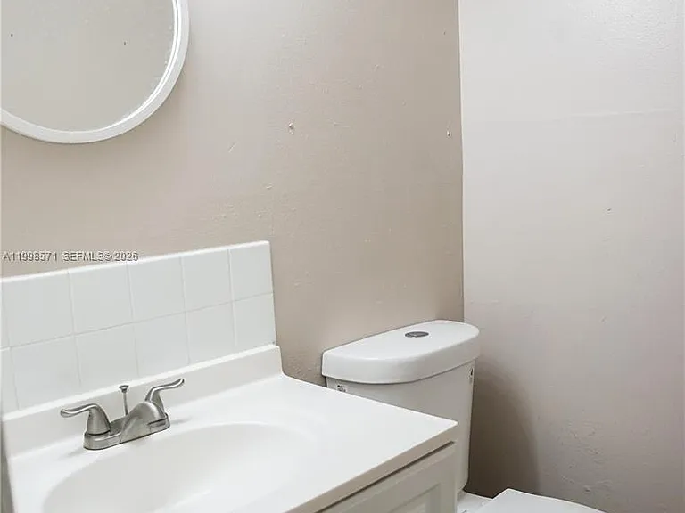 4240 Woodside Dr — Photo 26