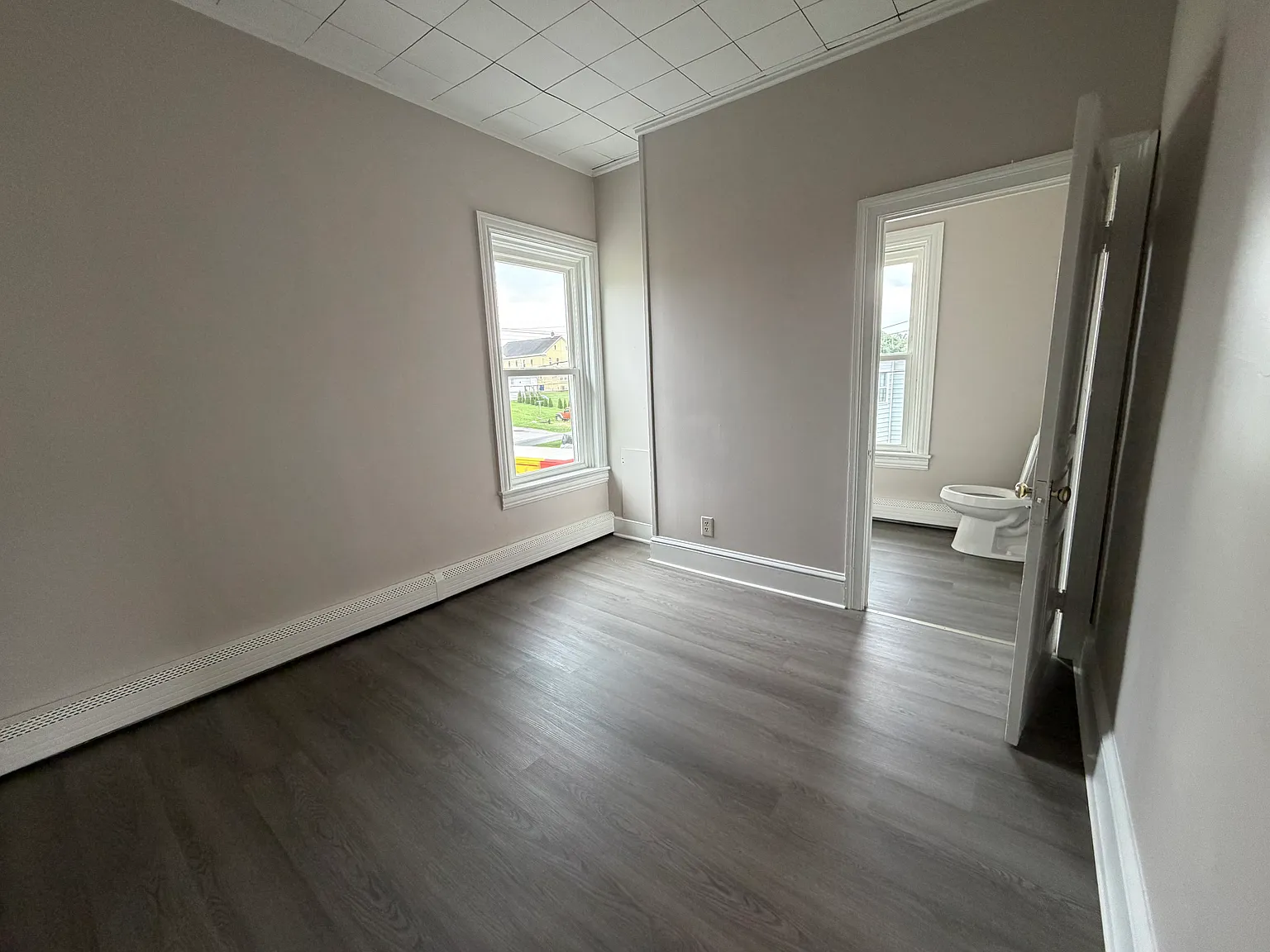 3 bed, $1,385 — Photo 3