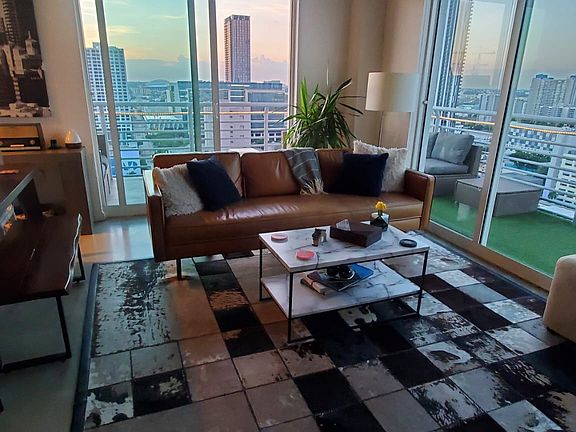 2nd image of 234 NE 3rd St Penthouse Lph1
