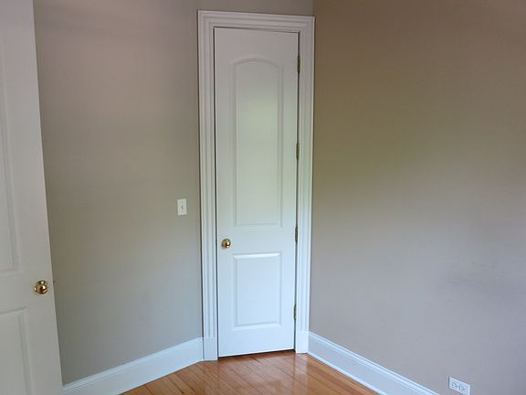 5th image of 3646 N Hermitage Ave #3
