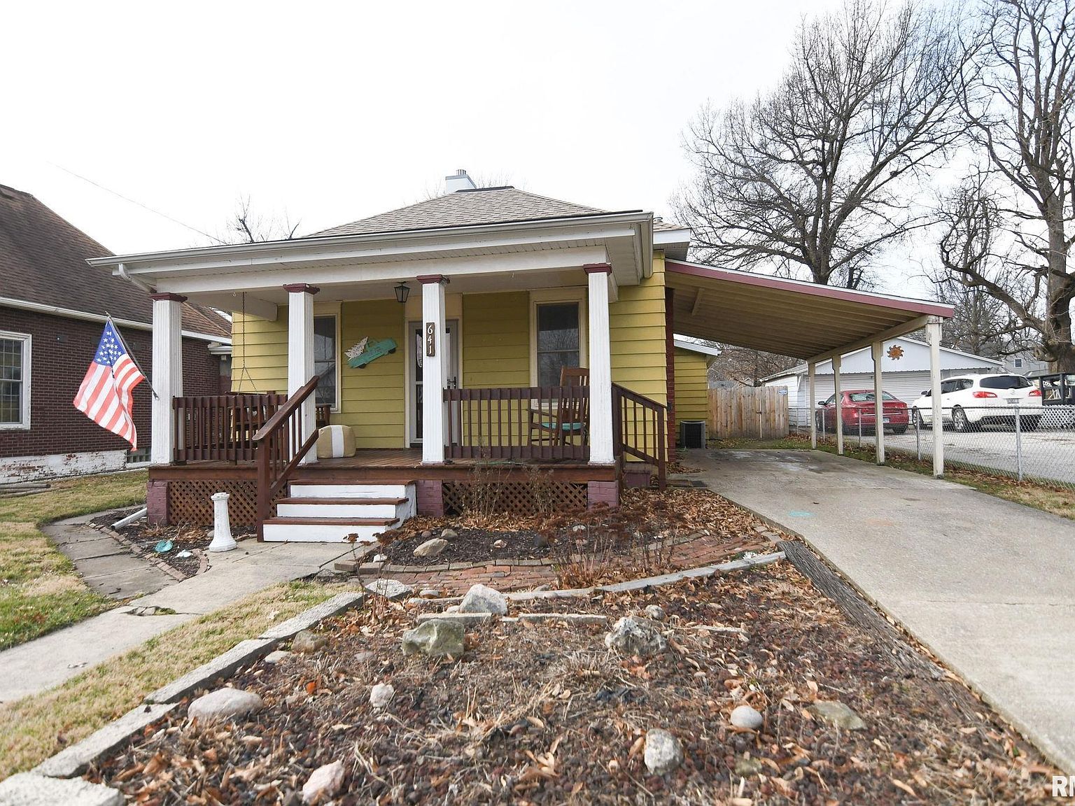 641 S ster St, Taylorville, IL 62568 Zillow