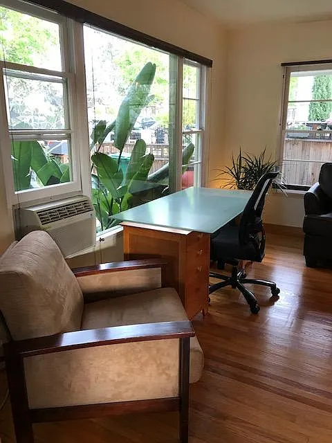 2 bed, 1.5 bath, 1100 sqft, $5,495 — Photo 4