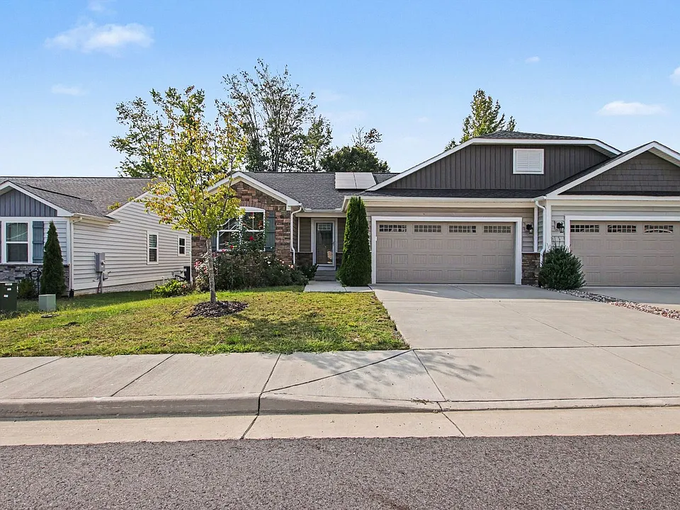 8914 Penrith Dr