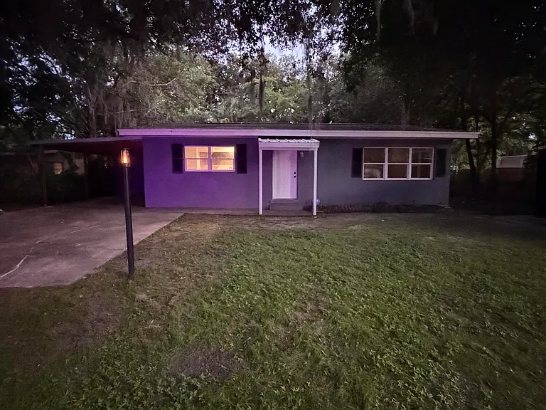 2309 Anna Dr — Photo 2