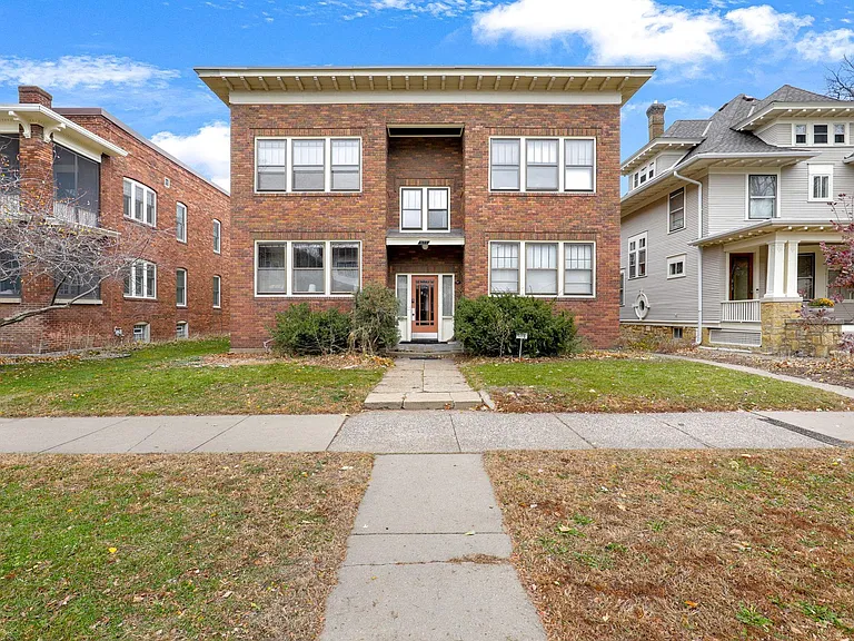 971 Goodrich Ave — Photo 1