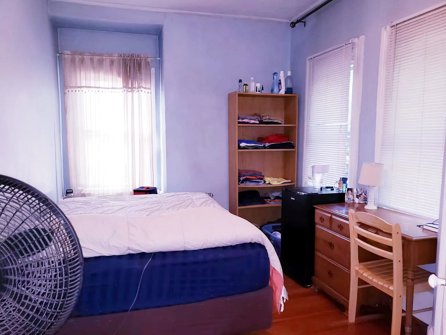 4 bed, 1360 sqft, $925 — Photo 2