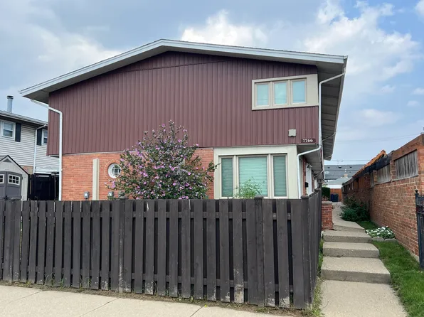 7766 W Higgins Rd APT E, Chicago, IL 60631