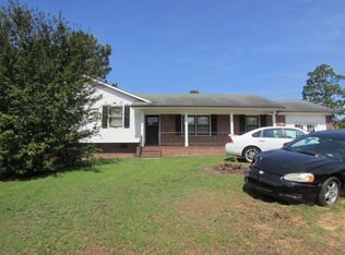 7495 Beverly Dr, Fayetteville, NC 28314