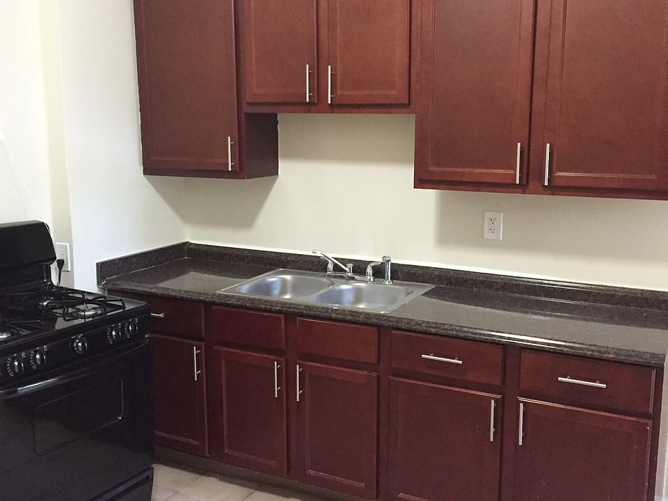 1st image of 6832 W Wrightwood Ave #1