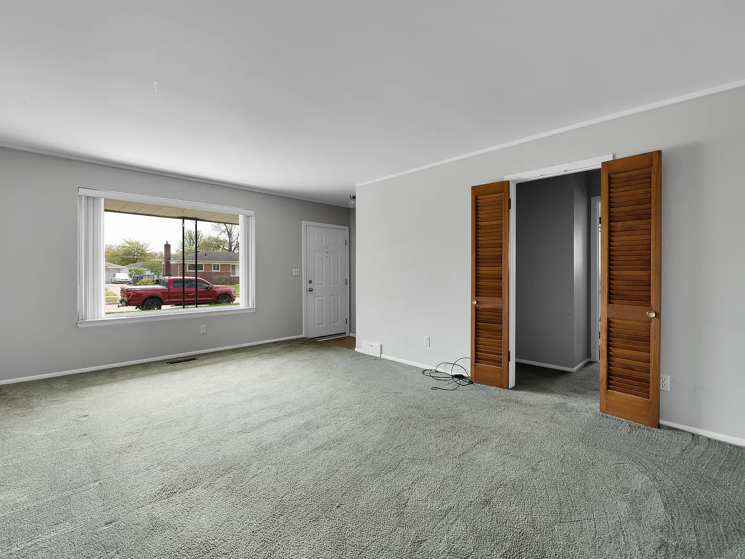 3 bed, 1.5 bath, 1128 sqft, $1,950 — Photo 2