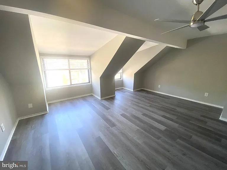 9819 Brookridge Ct — Photo 24