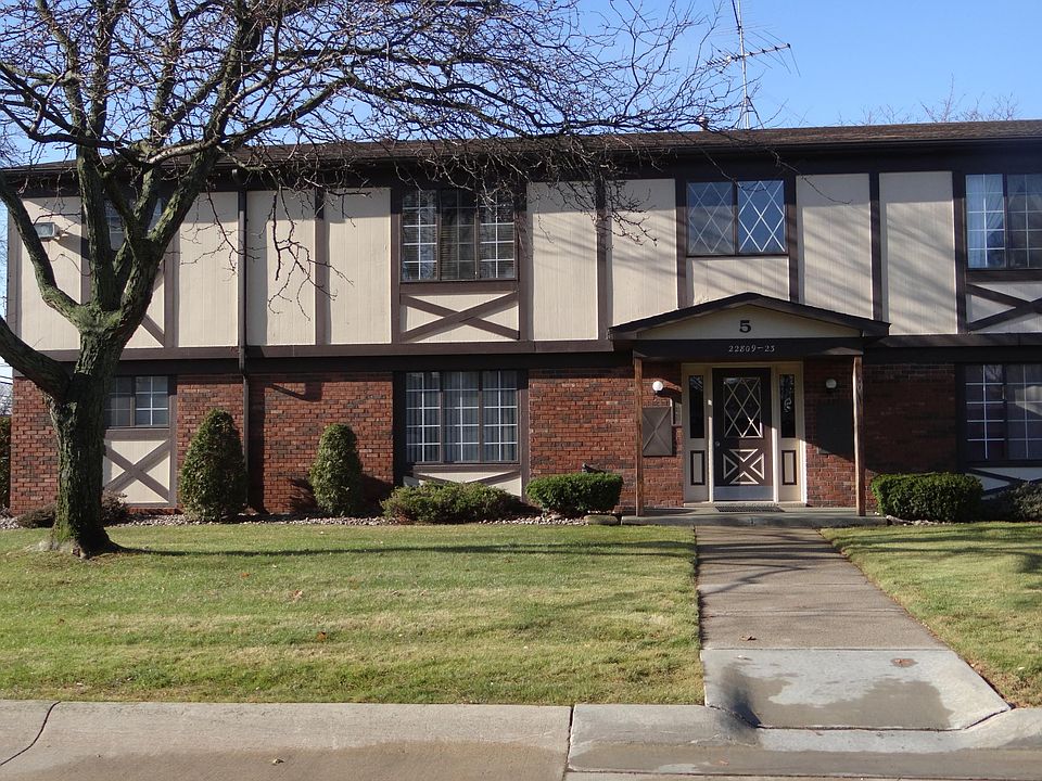 1st image of 22815 Grove St #37
