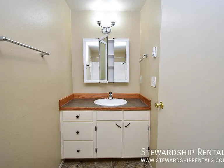 336 S 51st Pl — Photo 21