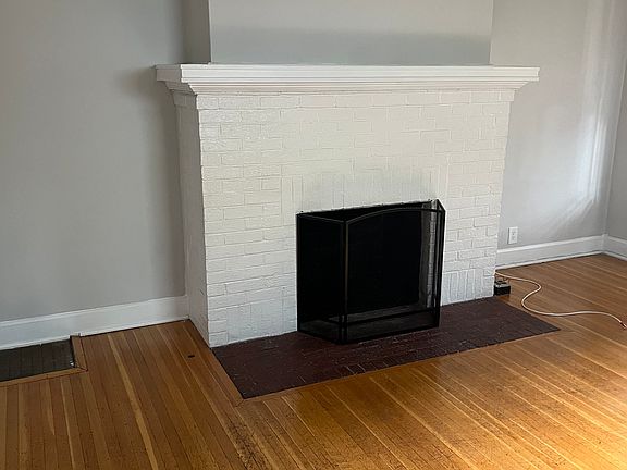 4th image of 5132 N College Ave