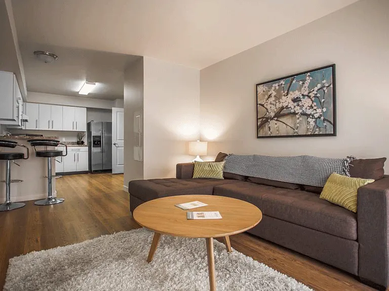 1251 N McEachern Dr — Photo 5