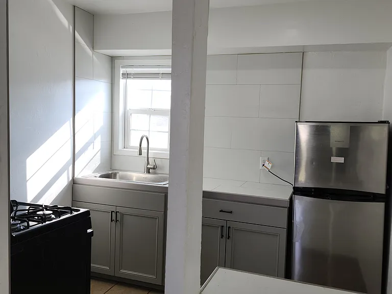 111 Hopkins Ave #1 — Photo 3