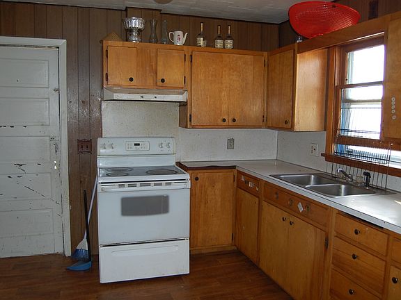 2nd image of 1304 Burlington Ave