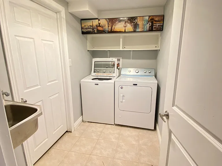 135 Bonham Blvd #BASEMENT — Photo 9