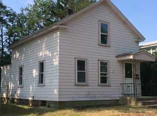 7 Bassett St, Coventry, RI 02816