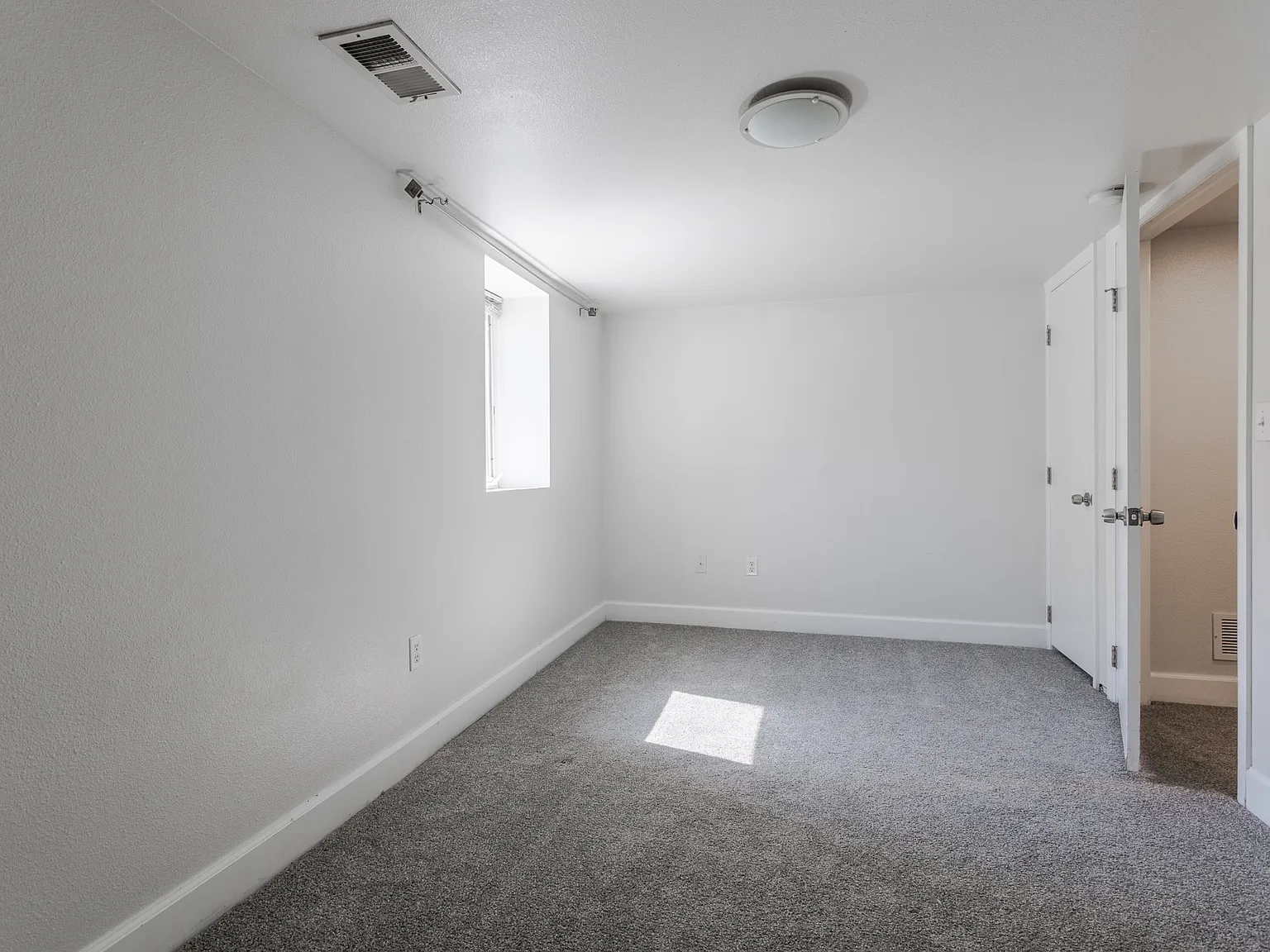 5422 S Nevada St — Photo 4