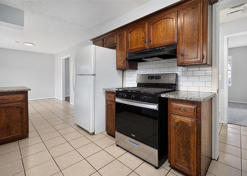 1st image of 1233 SW 91st St