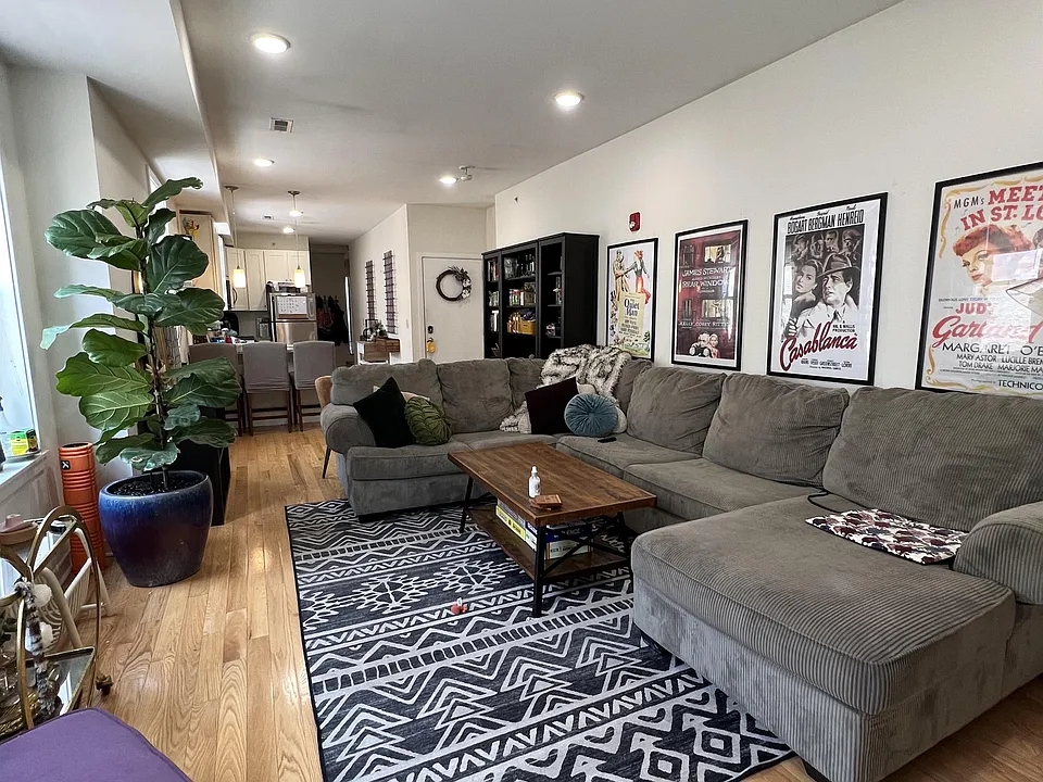 1926 W Girard Ave #3F