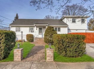 1147 Bellmore Rd, North Bellmore, NY 11710