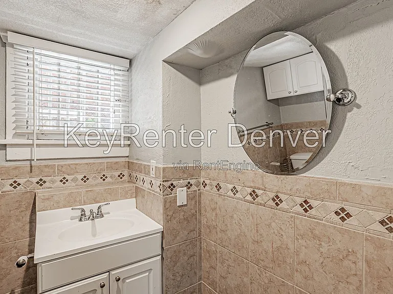945 N Washington St #100 — Photo 33