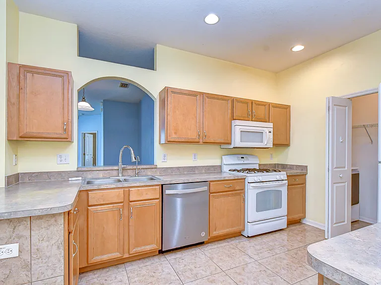 31501 Shaker Cir — Photo 16
