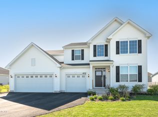 602 Coach Rd, Yorkville, IL 60560