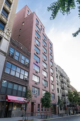 Rented by Compass | media 25