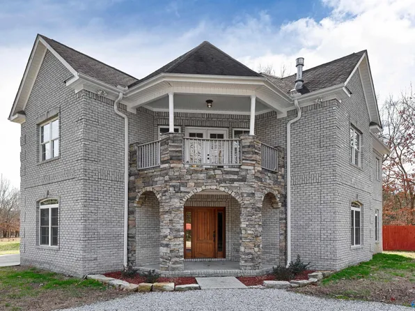 50 Henry Ln, Somerville, AL 35670