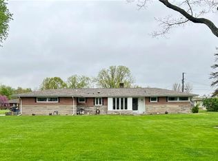 6117 S White Oaks Dr, Anderson, IN