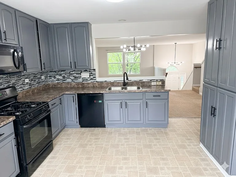 1513 Bristol Ln #4 — Photo 15