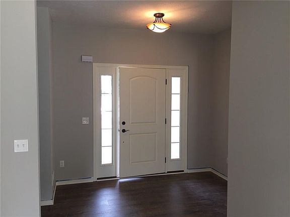 5th image of 16 Glen Cairn Ct