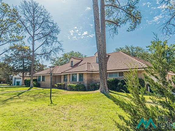 5th image of 301 E Baja Dr