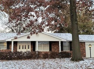 1215 Hillcrest Ln, Saint Charles, MO 63301