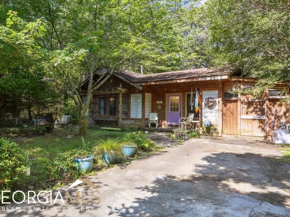 442 Magnolia Dr, Pine Lake, GA 30072