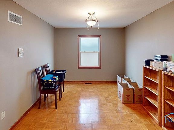 5th image of 525 Ballybay Ct