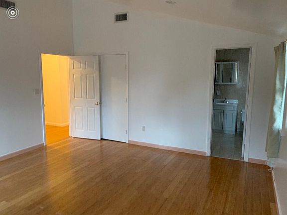 5th image of 19704 58th Ave #2FL