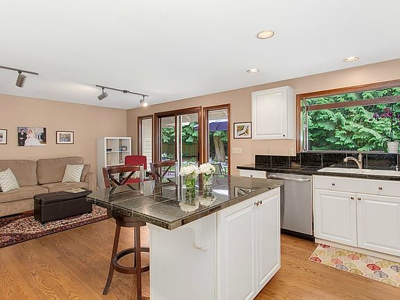 5th image of 13336 174th Ave NE