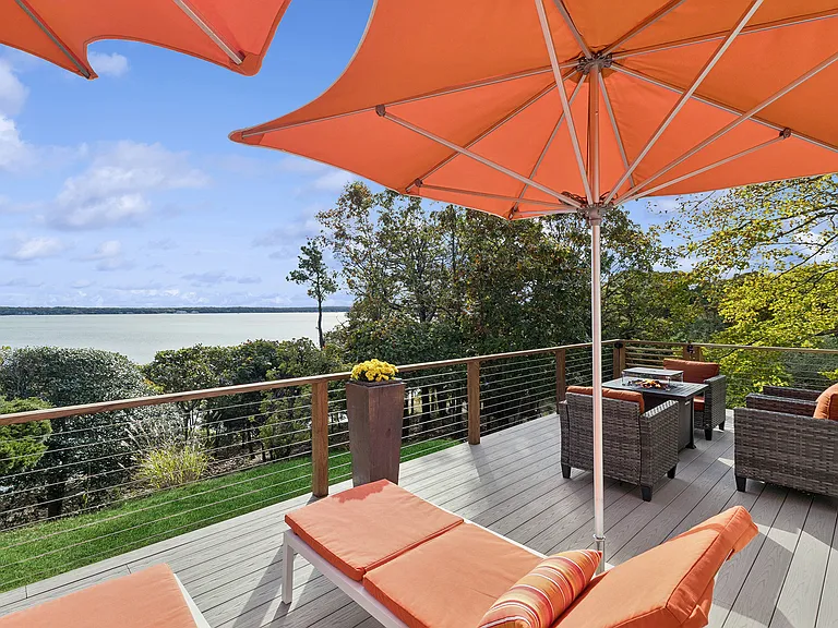 64 Three Mile Harbor Dr — Photo 2