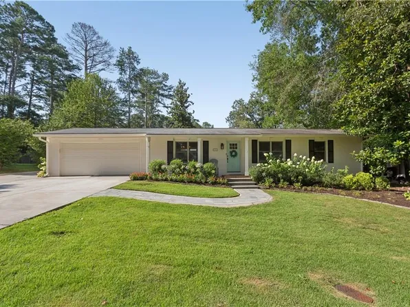 2558 Sunny Ln SE, Marietta, GA 30067
